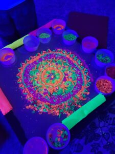 Cursos Online sobre Trauma e Resiliência, Formação em Arteterapia para Saúde Mental, Especializações em Teatro Terapêutico e Expressão Criativa, Workshops de Contoterapia para Desenvolvimento Emocional, Programas Avançados de Terapia Expressiva para Educadores e Psicólogos, Certificações em Educação Emocional e Saúde Mental, Cursos de Dançaterapia para Promoção do Bem-Estar, Formação em Musicoterapia Aplicada à Saúde e Educação, Neurociência e Desenvolvimento Emocional em Contextos Educativos, Terapias Criativas e Expressivas para Profissionais de Saúde e Educação.